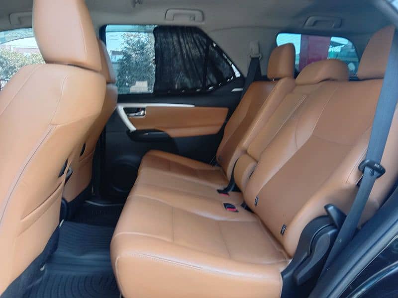 Toyota fortuner rent 10