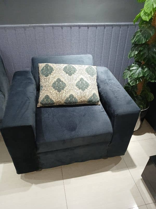 Sofa with Table 4