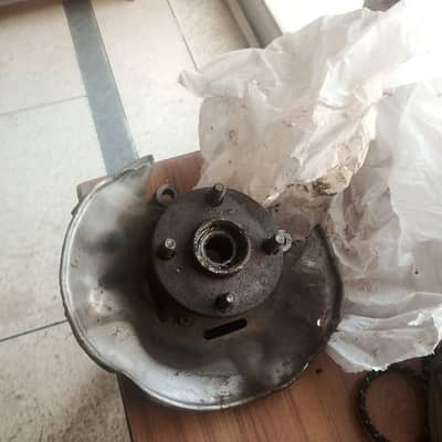 Corolla XLi GLi steering knuckle and wheel bearing Hub