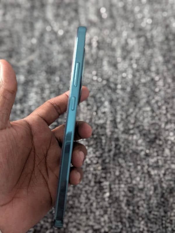 OPPO Reno 12F 4