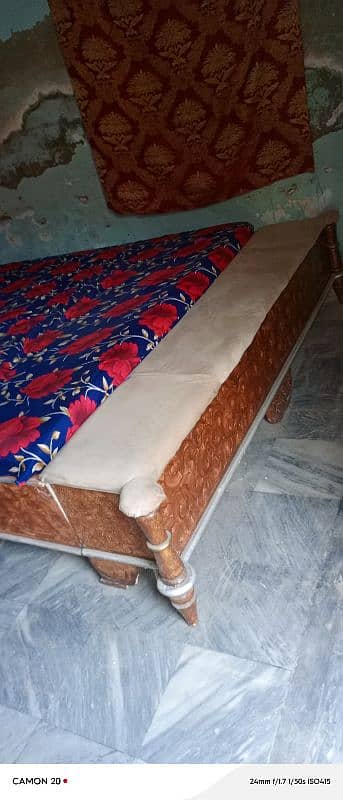 bed set good condition 2