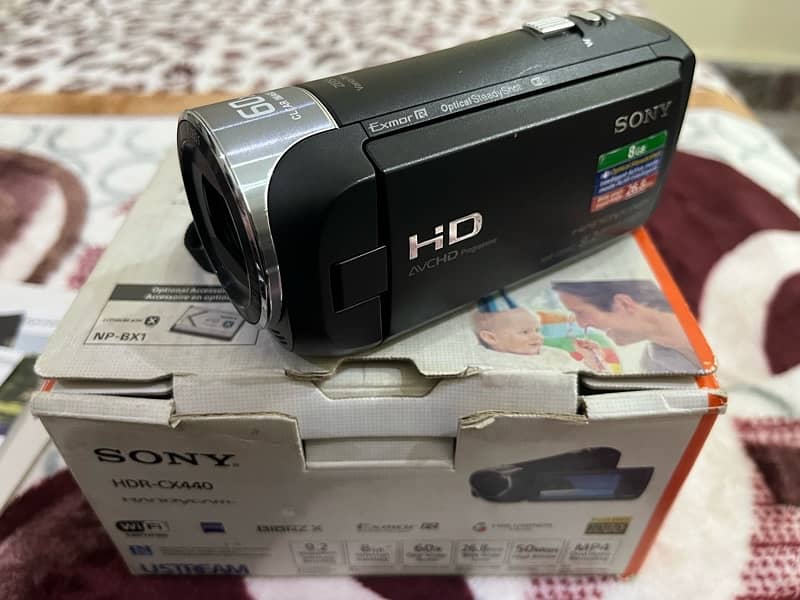 SONY HANDYCAM CAMCORDER CX-440 0