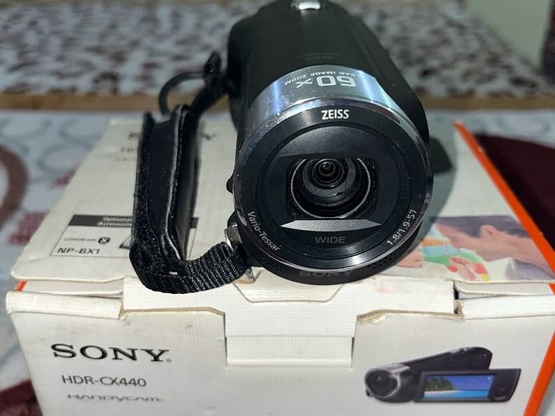 SONY HANDYCAM CAMCORDER CX-440 1