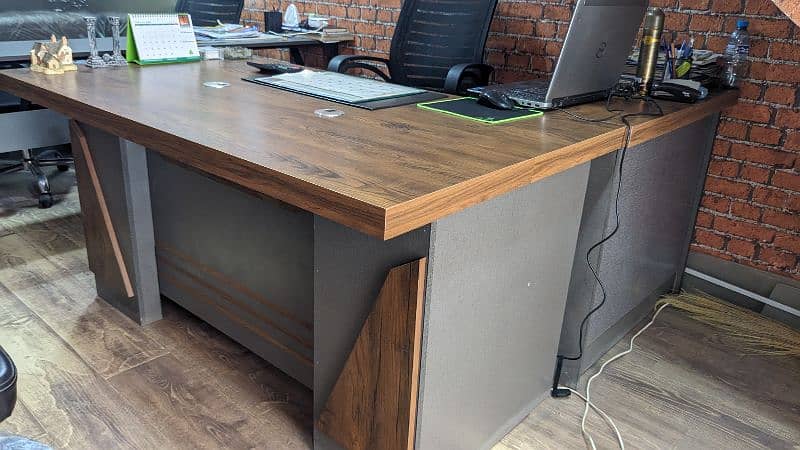 OFFICE FURNITURE LIKE NEW 0