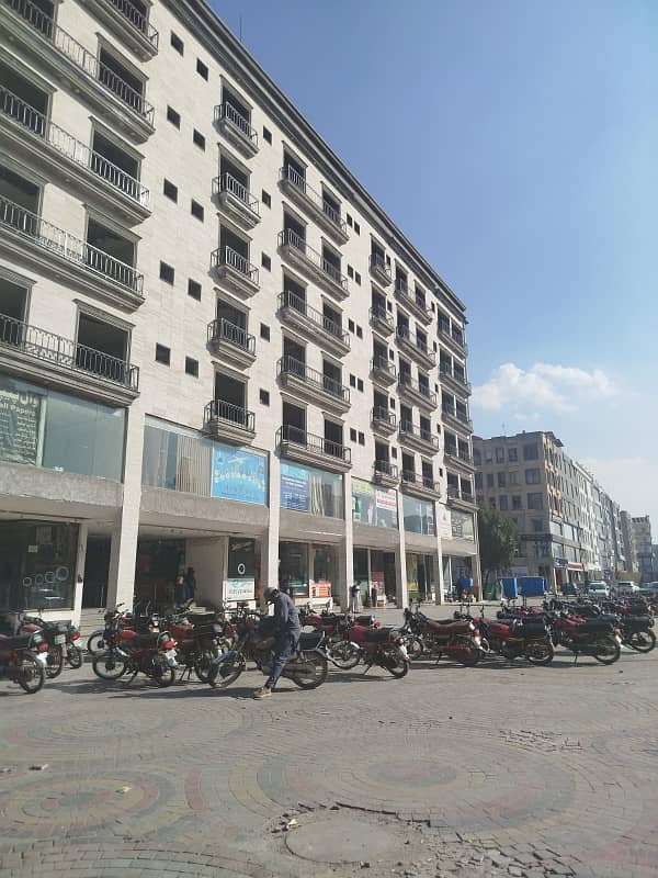 250 Sq Ft Commercial Shop Available For Sale In Sector C Bahria Town Lahore 1