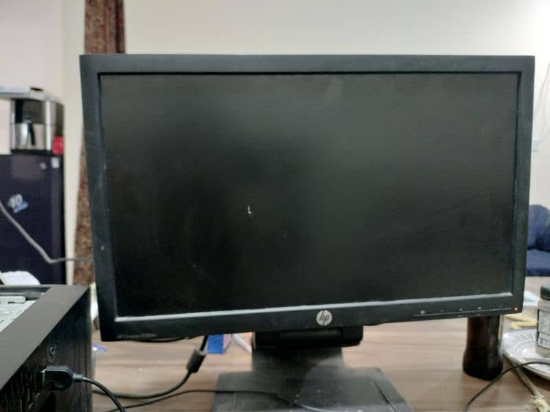 dell pc and hp moniter  8 gb ram 500 gb hard 0