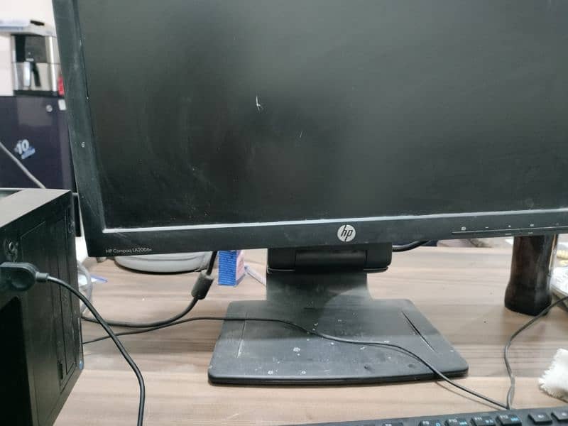 dell pc and hp moniter  8 gb ram 500 gb hard 1