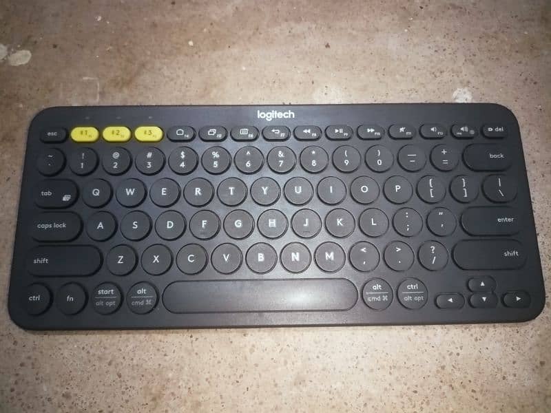 Logitech K380S Wireless Bluetooth Keyboard 1