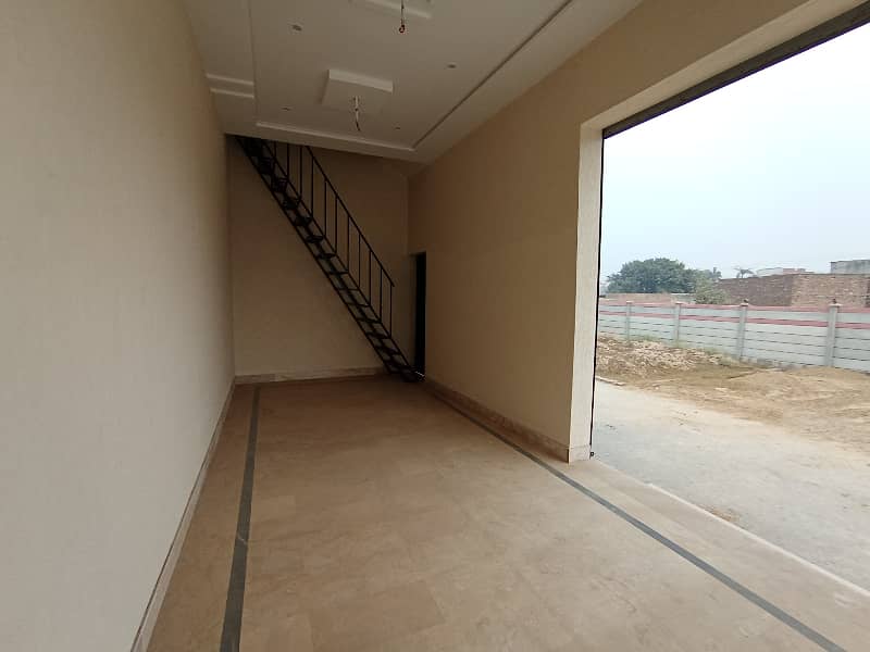 985 SFT Shop Available For Sale in Shadiwal Near Main Road, City Gujrat 4