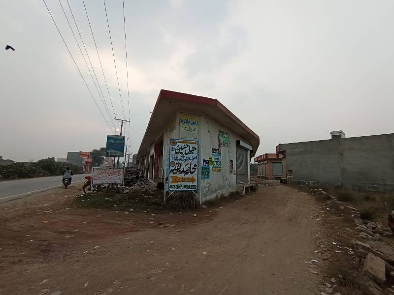 985 SFT Shop Available For Sale in Shadiwal Near Main Road, City Gujrat 23