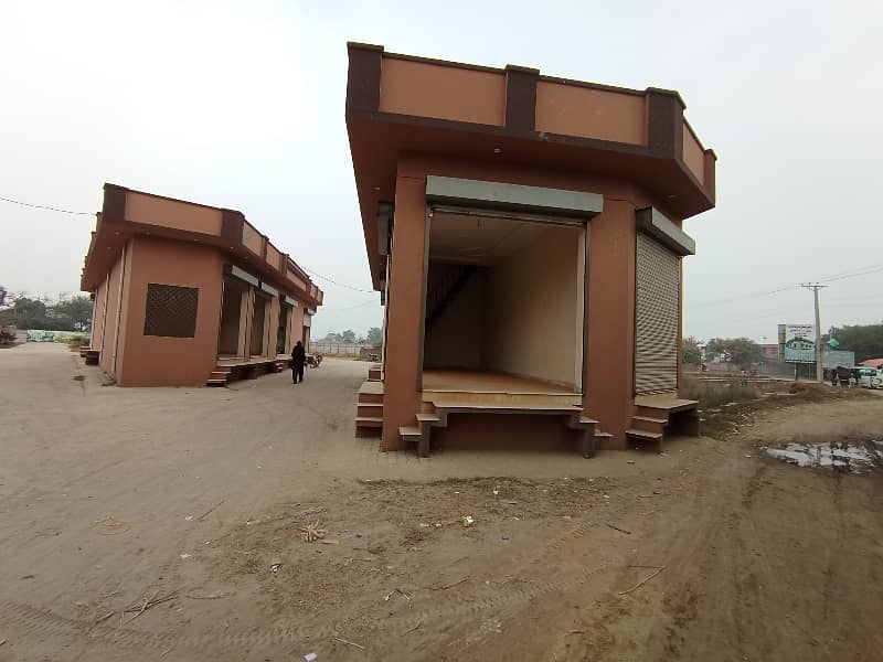 985 SFT Shop Available For Sale in Shadiwal Near Main Road, City Gujrat 25