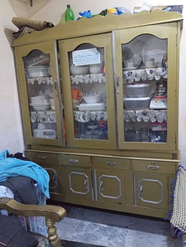 showcases and Dressing for sale paint abhe new he karwaya ha 5