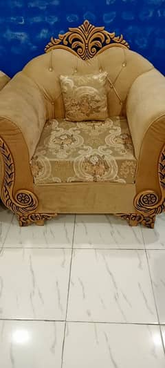 skin valvet with beautiful back sofa set for sale.