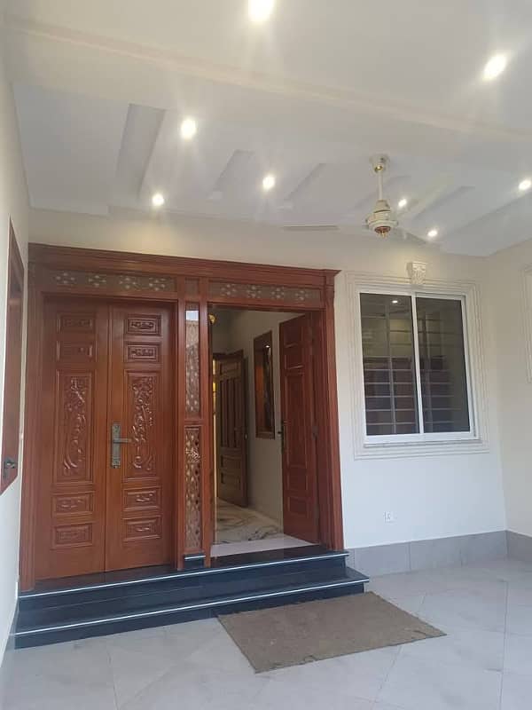 30x60 (7 Marla) Brand New House For Sell In G13 Islamabad 1