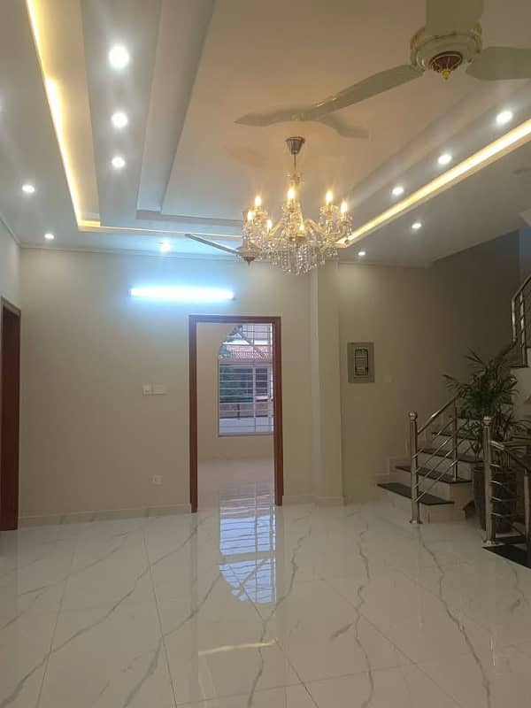 30x60 (7 Marla) Brand New House For Sell In G13 Islamabad 6