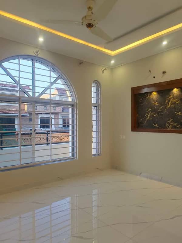 30x60 (7 Marla) Brand New House For Sell In G13 Islamabad 10