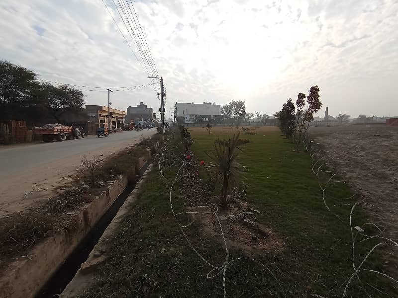 20 Marla Residential plot Available for sale in Chenab Orchard phase 2, City Gujrat 9