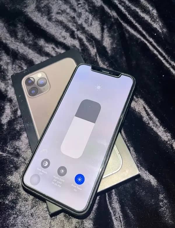 iphone 11 Pro Full Box PTA Approved One Hand Use All ok 1