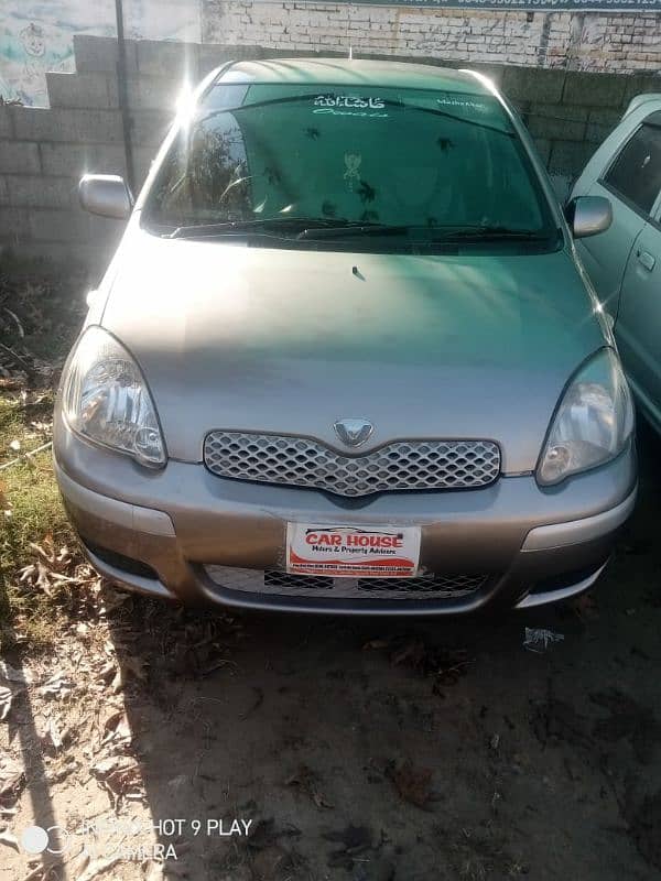 Toyota Vitz 2004 3