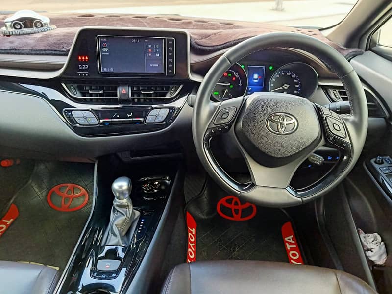 Toyota C-HR 2018 11