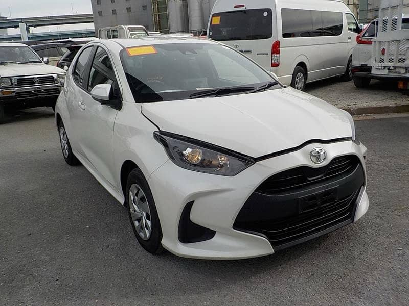 Toyota Yaris X package 2021 0