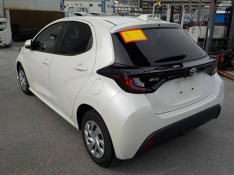 Toyota Yaris X package 2021 6