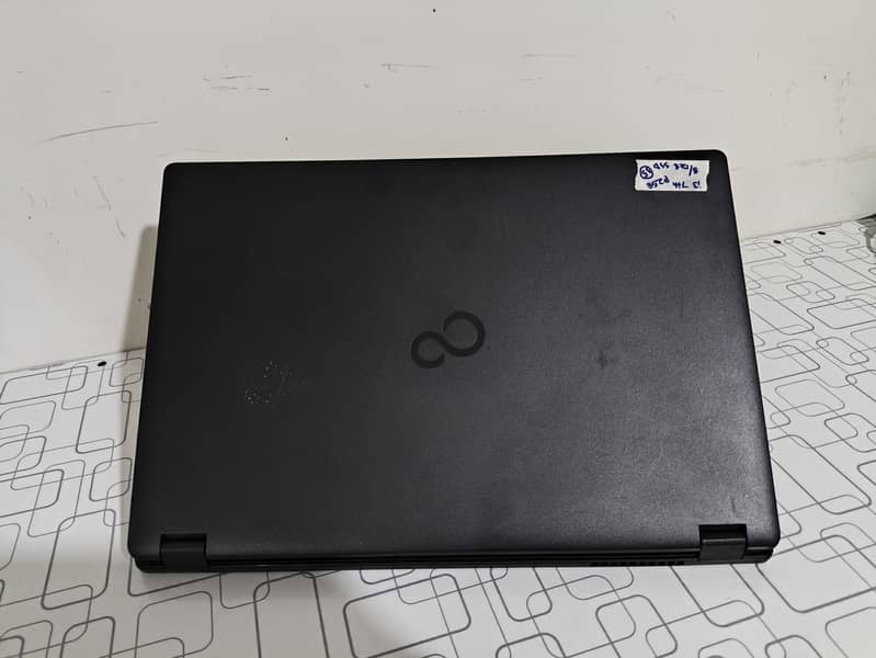 Fujitsu LifeBook E558 Intel Core i3-7th Gen 8GB RAM 128GB SSD 1