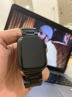 Apple Series 4 (44mm)