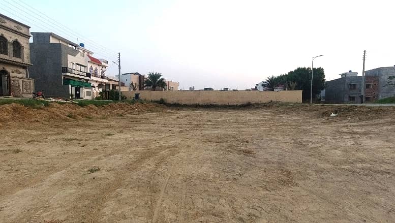 Al Hafeez Garden Phase 2 Executive Block (Golf Club) Prime Location Of Main Canal Road. 10