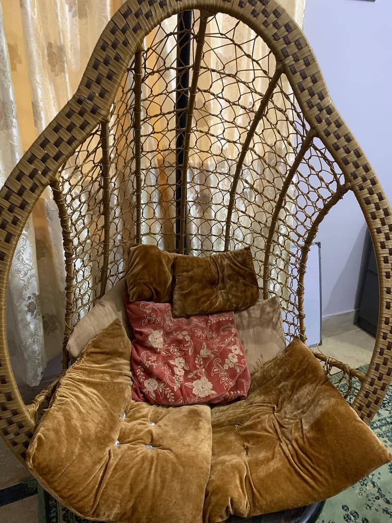 Hanging Swing Chair for Sale! Relax in style with our cozy 0