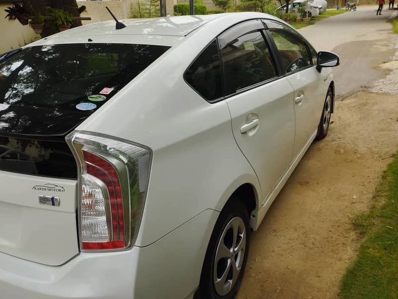 Toyota Prius 2015 7