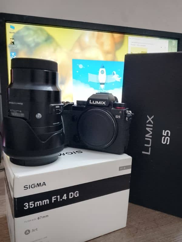 Lumix s5 with 35mm 1.4 sigma 2