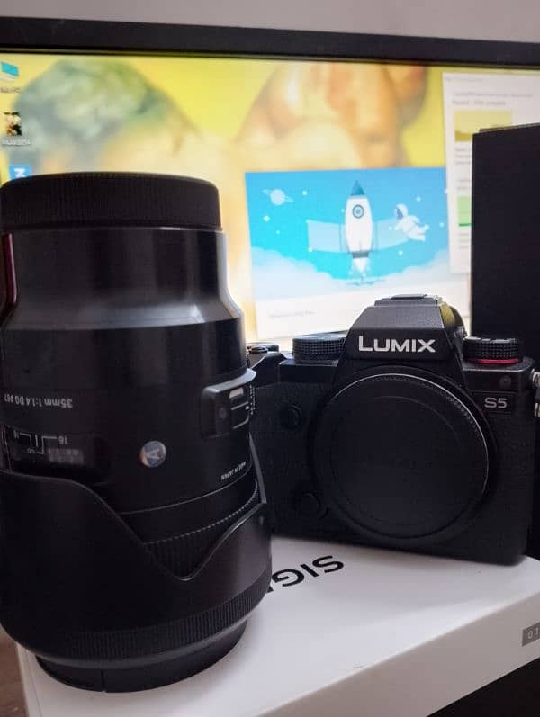 Lumix s5 with 35mm 1.4 sigma 3