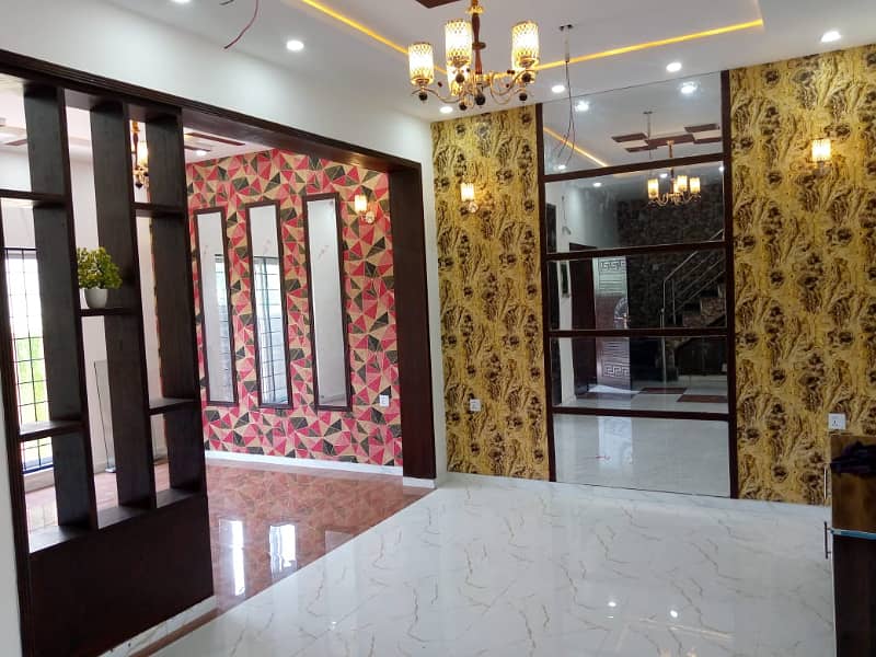 5 Marla Like New House Available For Sale In Bahria Town Lahore. 4