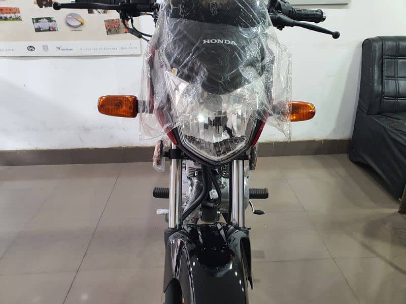 Honda Cb 125f-Brand new 5