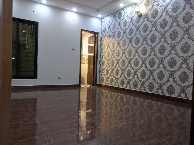 8 Marla Like Brand New Luxury House Available For Sale In Bahria Town Lahore. 10