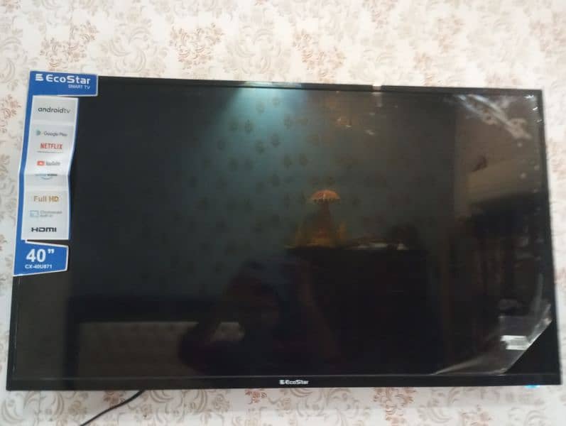 ecostar 40 inch LCD smart TV 0