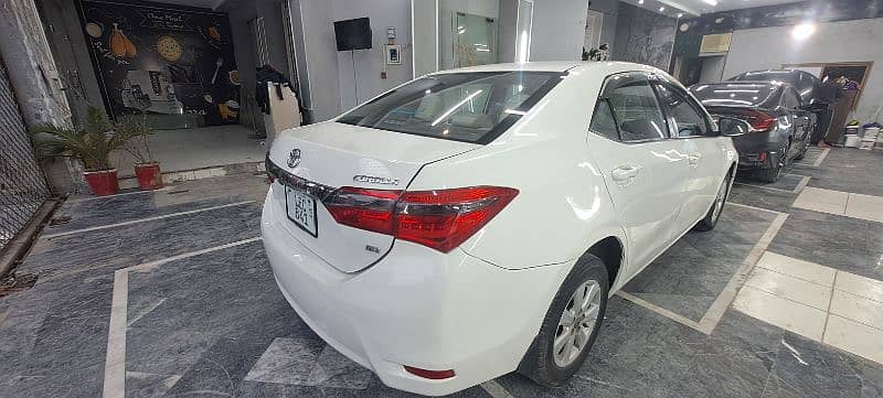 Toyota Corolla GLI 2015 1