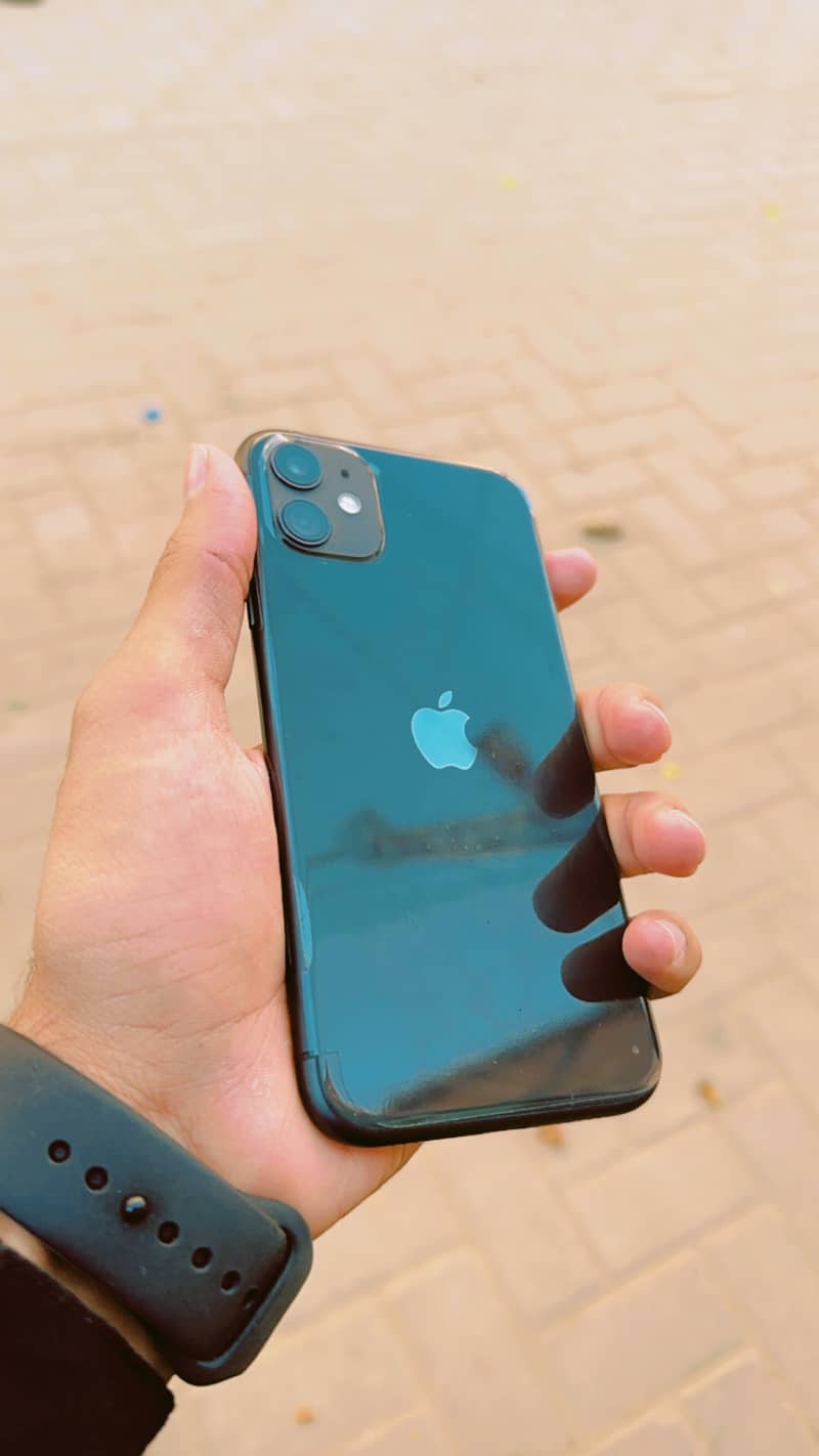 Apple iPhone 11 0