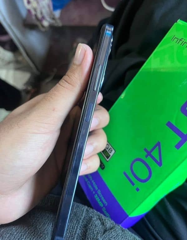 Infinix hot 40i 8+8/128 for sale 1