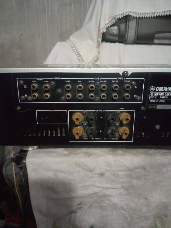 Amplifier YAMAHA Stereo A-8 5