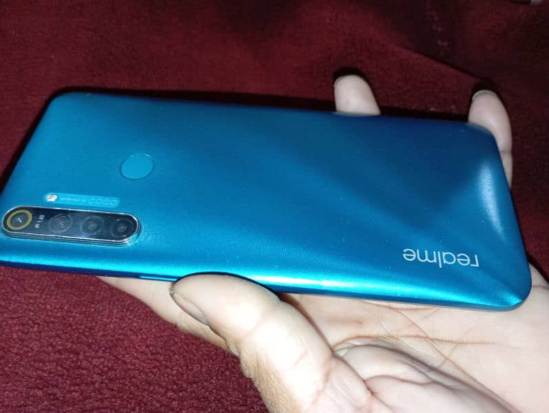 Realme 5i in good condition 0