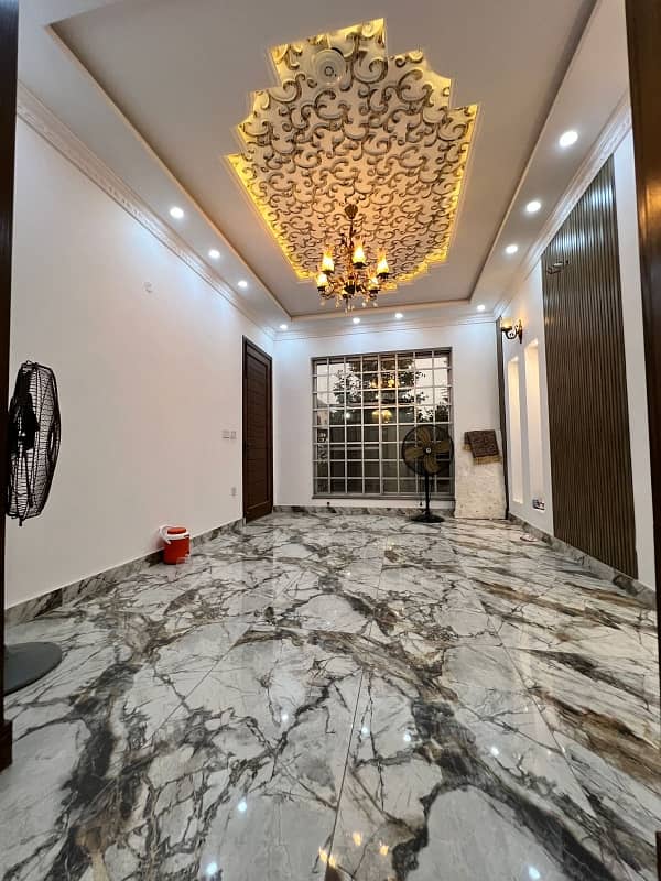 10 Marla Luxury House For Sale (Premium Location) 2