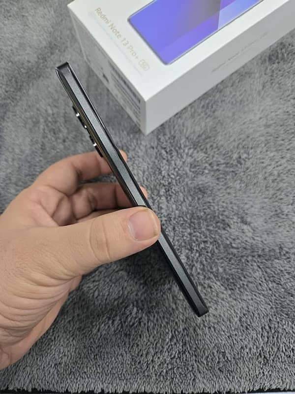 Xiaomi Redmi Note 13 Pro + 5G 4