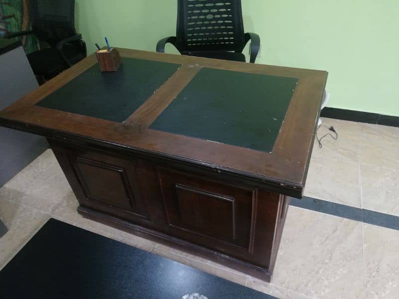 Office table for sale 1