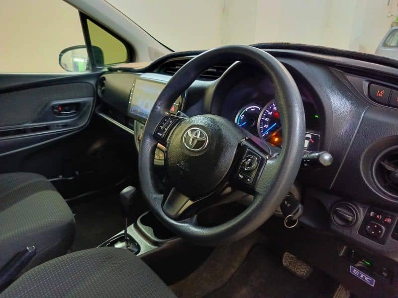 Toyota Vitz 2017 4