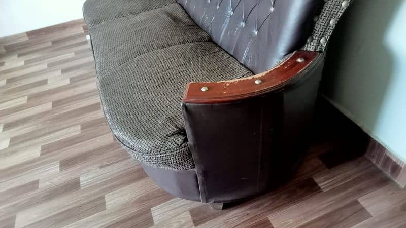 07 Seater Sofa For Sale 4