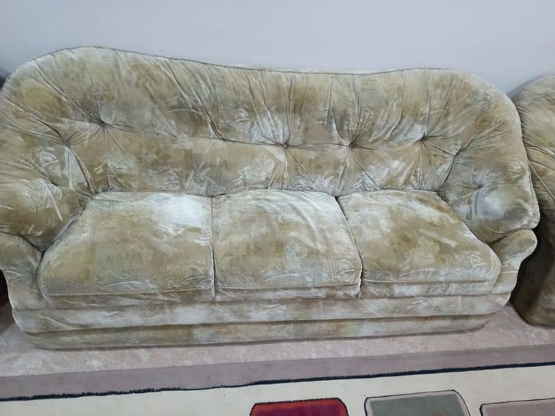 Sofa Set Excellent Condition 4