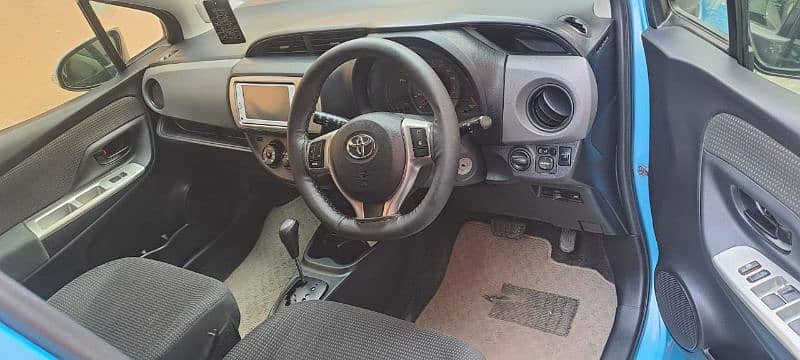 Toyota Vitz 2017 4