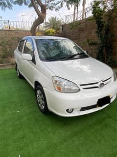 Toyota Platz 2004